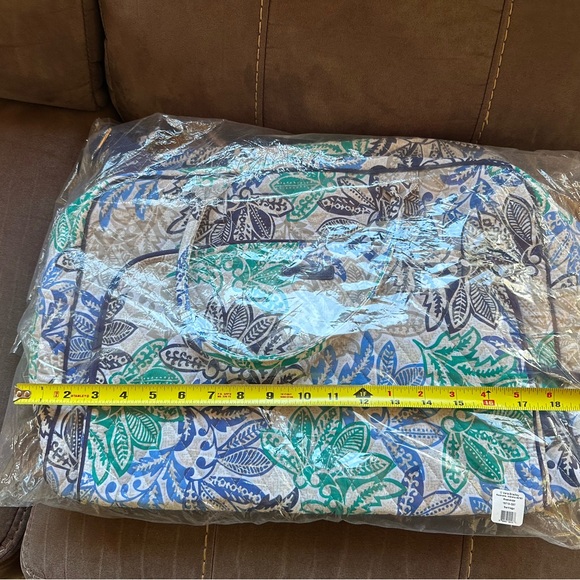 NWT Vera Bradley Weekender - Santiago - Picture 8 of 8
